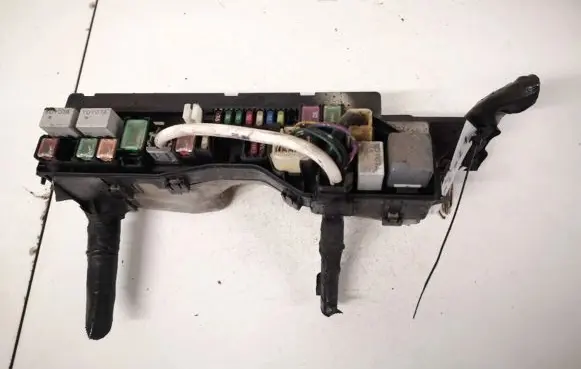Toyota Avensis T250 Fuse box set