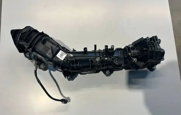 BMW X1 F48 F49 Intake manifold 8513653 11618570791 11618571003