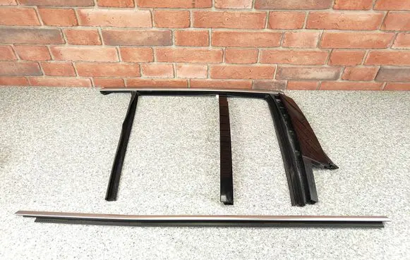Rear door trim (molding)