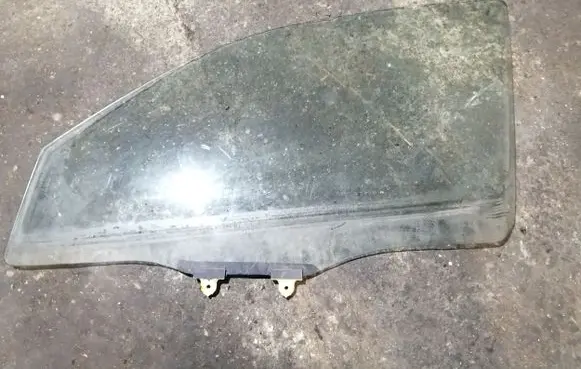 Mitsubishi Outlander Front door window glass four-door