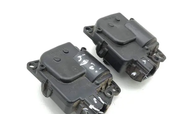 Chrysler Grand Voyager V Air flap motor/actuator M8679001 A063353