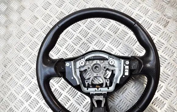Nissan Juke I F15 Steering wheel