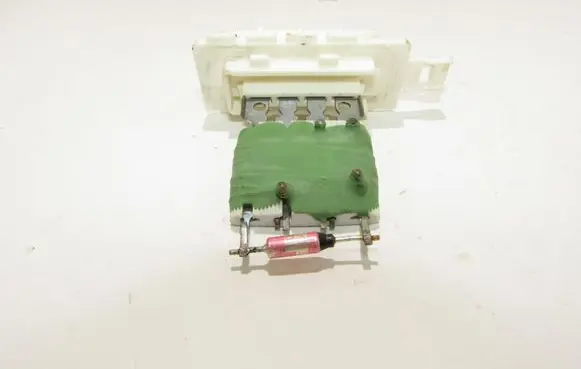 Seat Ibiza V (KJ) Heater blower fan relay 