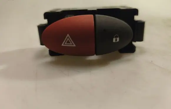 Renault Master III Hazard light switch E3160101
