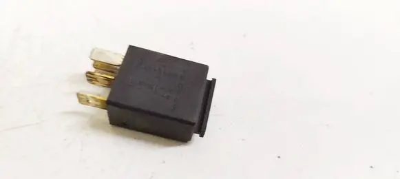 Audi A3 S3 8P Other relay 8Z0951253