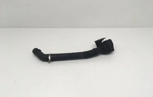 Mercedes-Benz Sprinter W906 Oil fill pipe A6510100169