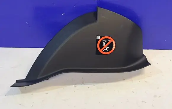 Dashboard glove box trim