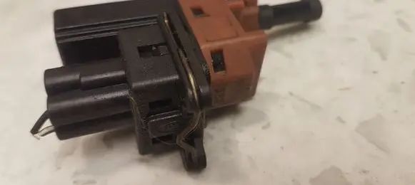 Clutch pedal sensor