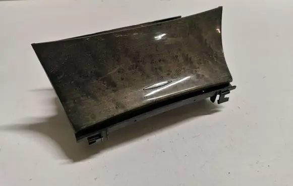 Mercedes-Benz E W211 Car ashtray A2116802852