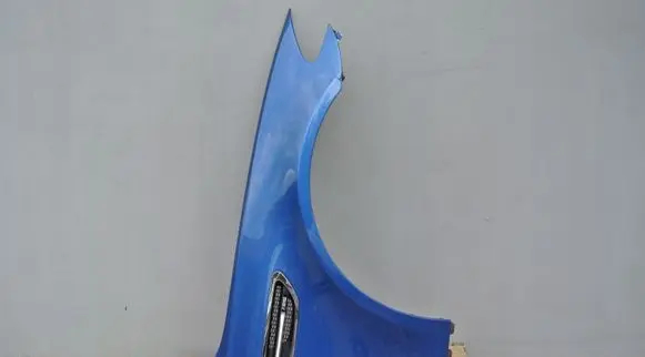 BMW M5 Fender