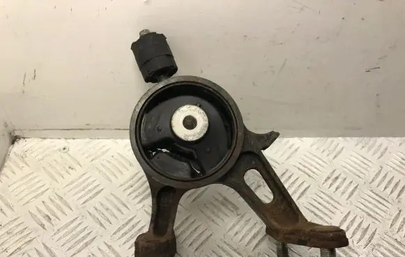 Toyota Verso Engine mount bracket 123710R060
