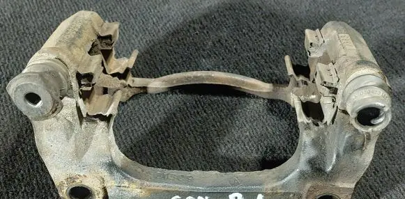 Renault Scenic II - Grand scenic II Front Brake Caliper Pad/Carrier 101309