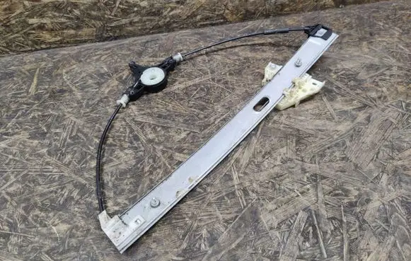 Mazda 6 Front window lifting mechanism without motor