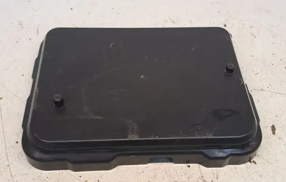 Honda HR-V Battery box tray cover/lid 31521T7S