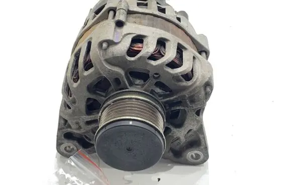 Renault Captur Generator/alternator 231008918R