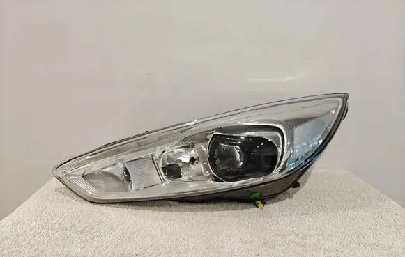 Ford Focus Headlight/headlamp F1EB13D155 F1EB13D155AE
