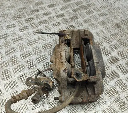 Toyota Hilux (AN10, AN20, AN30) Front brake caliper 4775071010