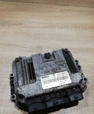 Renault Megane II Engine control unit/module ECU 0281011776 8200391966