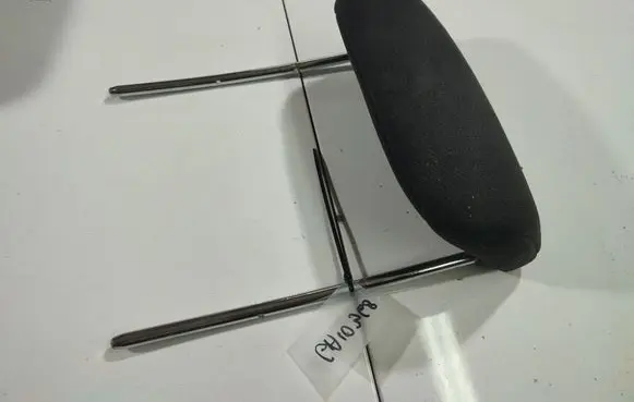 Opel Astra G Front seat headrest 