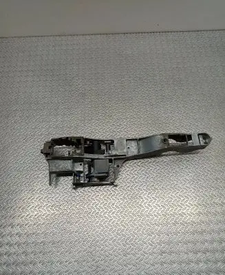 Peugeot 308 Rear door exterior handle/bracket 9680168680