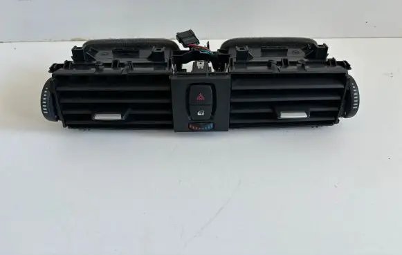 BMW 3 F30 F35 F31 Dash center air vent grill 9218552