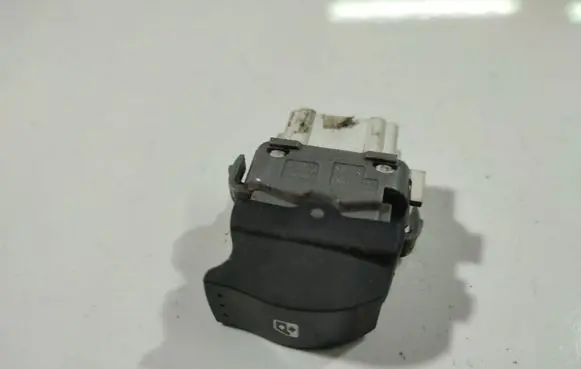Renault Scenic II - Grand scenic II Electric window control switch 28082002