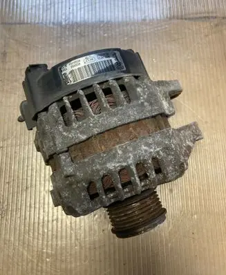 Hyundai ix35 Generator/alternator 373002F100 2606259 FG15S034