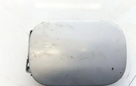 Mercedes-Benz C W203 Fuel tank cap a2035840738
