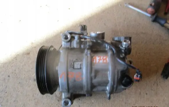 Seat Toledo I (1L) Air conditioning (A/C) compressor (pump) 820803