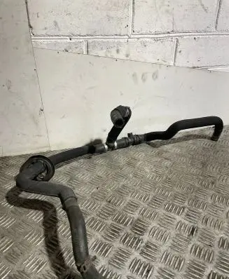 Audi A8 S8 D4 4H Heater radiator pipe/hose 4H1819672L