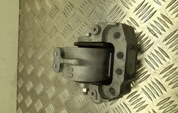 Toyota RAV 4 (XA50) Engine mount bracket S017S017