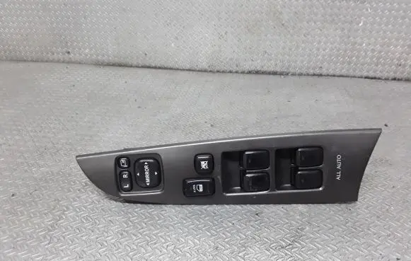 Lexus IS 220D-250-350 Electric window control switch 8404053080