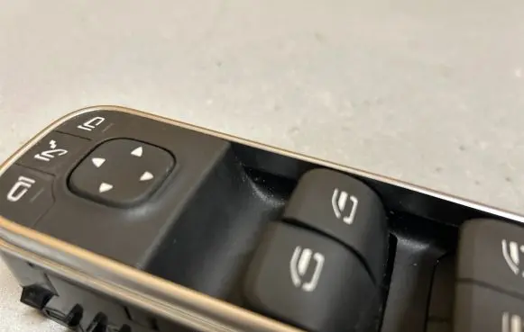 Mercedes-Benz GLA H247 Electric window control switch A1679059803