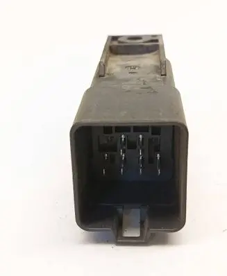 Volkswagen Touran I Glow plug pre-heat relay 0522120505 03G907282A 2075515
