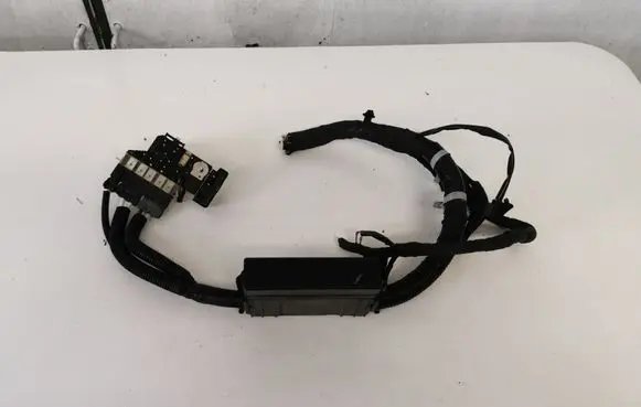 Nissan Leaf II (ZE1) Fuse module 24382EW70B
