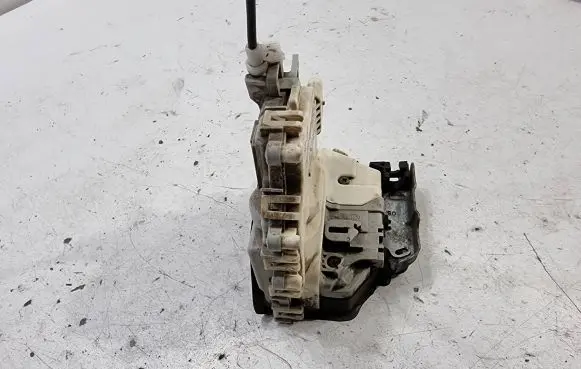 Audi A4 S4 B8 8K Rear door lock 8K0839016