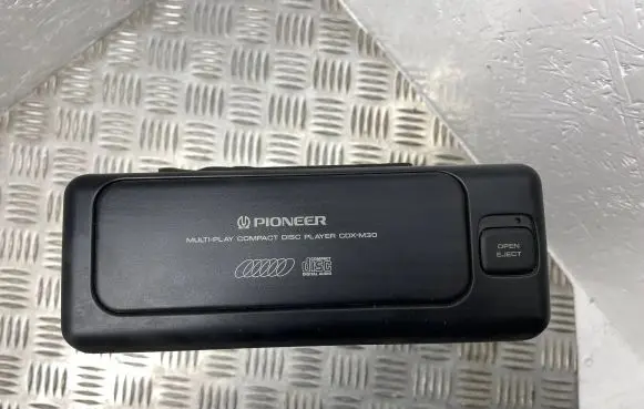 CD/DVD changer