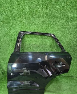 Audi Q2 - Rear door 