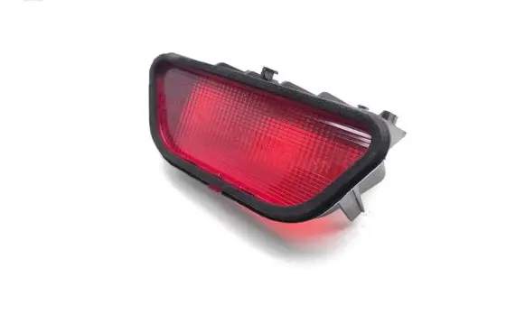 Third/center stoplight