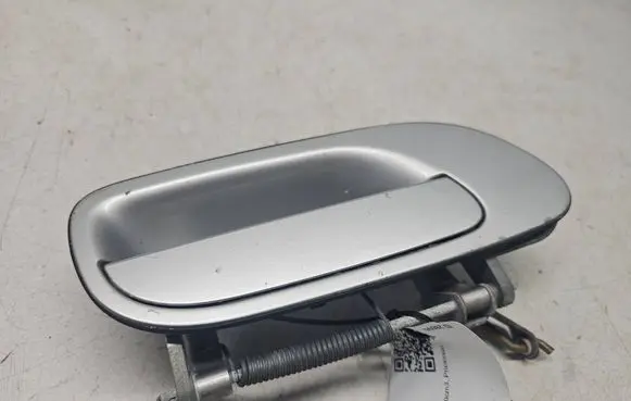 Volvo V70 Front door exterior handle 7410
