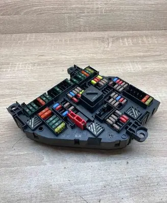 BMW 5 GT F07 Fuse module 9252812 925281201
