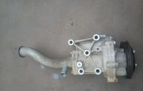 Mitsubishi Outlander Water pump