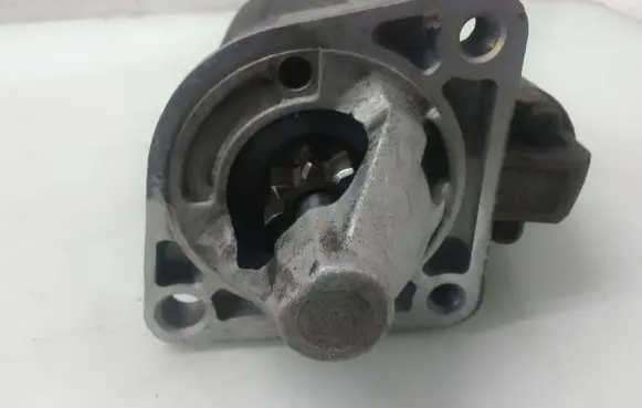 KIA Carens I Starter motor 0K30A400