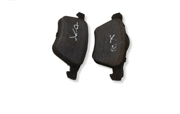 Volvo XC90 Brake pads (front) 