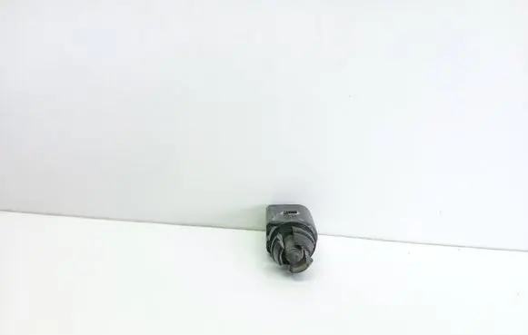 Volkswagen PASSAT B5.5 Outside/exterior temperature sensor 8Z0820535