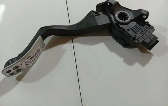 Citroen DS3 Accelerator throttle pedal 9671433880
