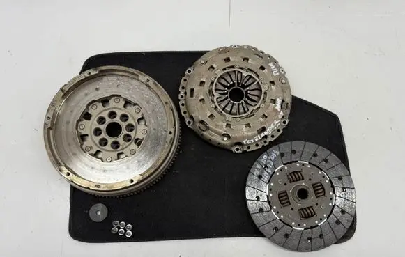 Land Rover Freelander 2 - LR2 Clutch set kit 415048410