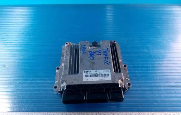 Renault Trafic II (X83) Engine control unit/module 0281018497