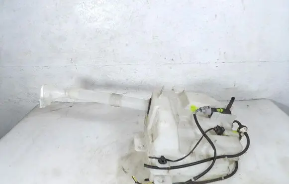 Windshield washer fluid reservoir/tank