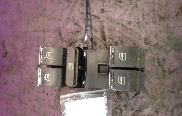 Seat Altea XL Quarter vent window switch 1K4959857